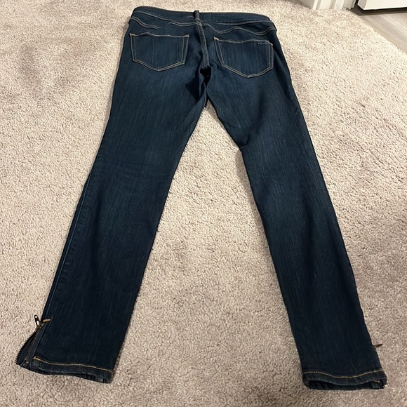 Hollister / High Rise Jean Jeggings / Size 28 - Picture 10 of 11